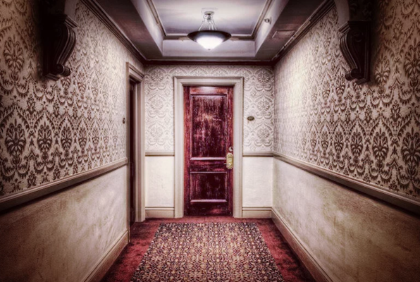 Haunted Hotel Room (The Clued Inn) Escape Room