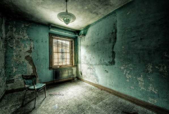 Asylum Room (Hoodwinked Escape) Escape Room