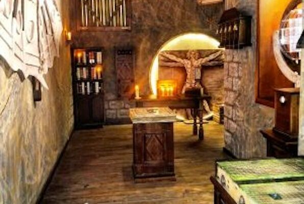 The Davinci Challenge (Lara's Labyrinth) Escape Room