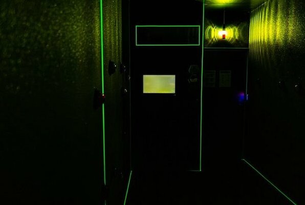 Corp. Level I (AdventureRooms Basel) Escape Room
