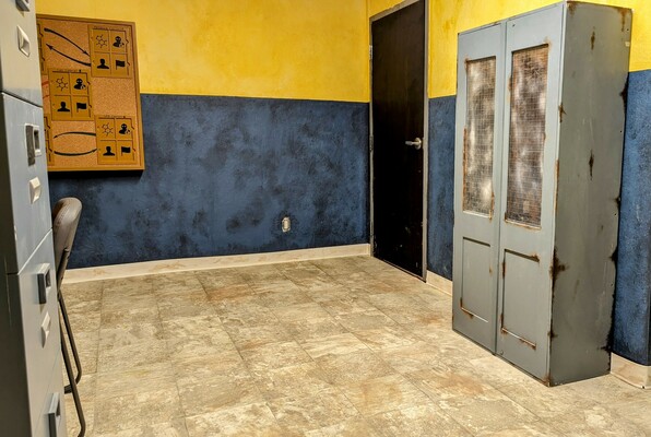 Cartel Crackdown (PanIQ Room Miami Beach) Escape Room