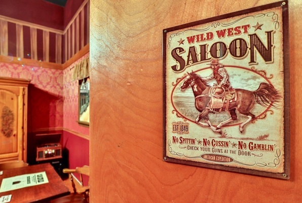 The Western Saloon Robbery