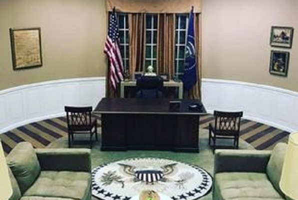 Oval Office (Exithis) Escape Room