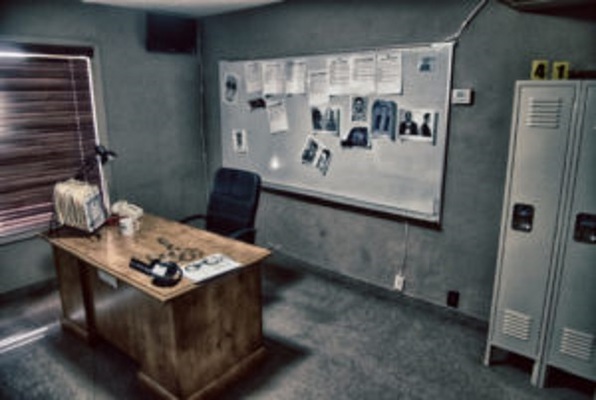 Suspects (United Escapes of America Mesa) Escape Room