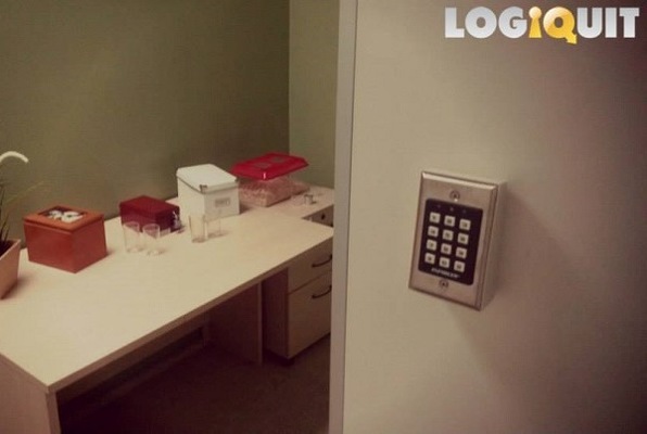 The Lab Of Dr. Lev Pasted (Logiquit) Escape Room