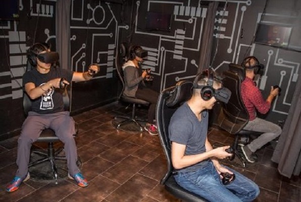 virtual reality escape room